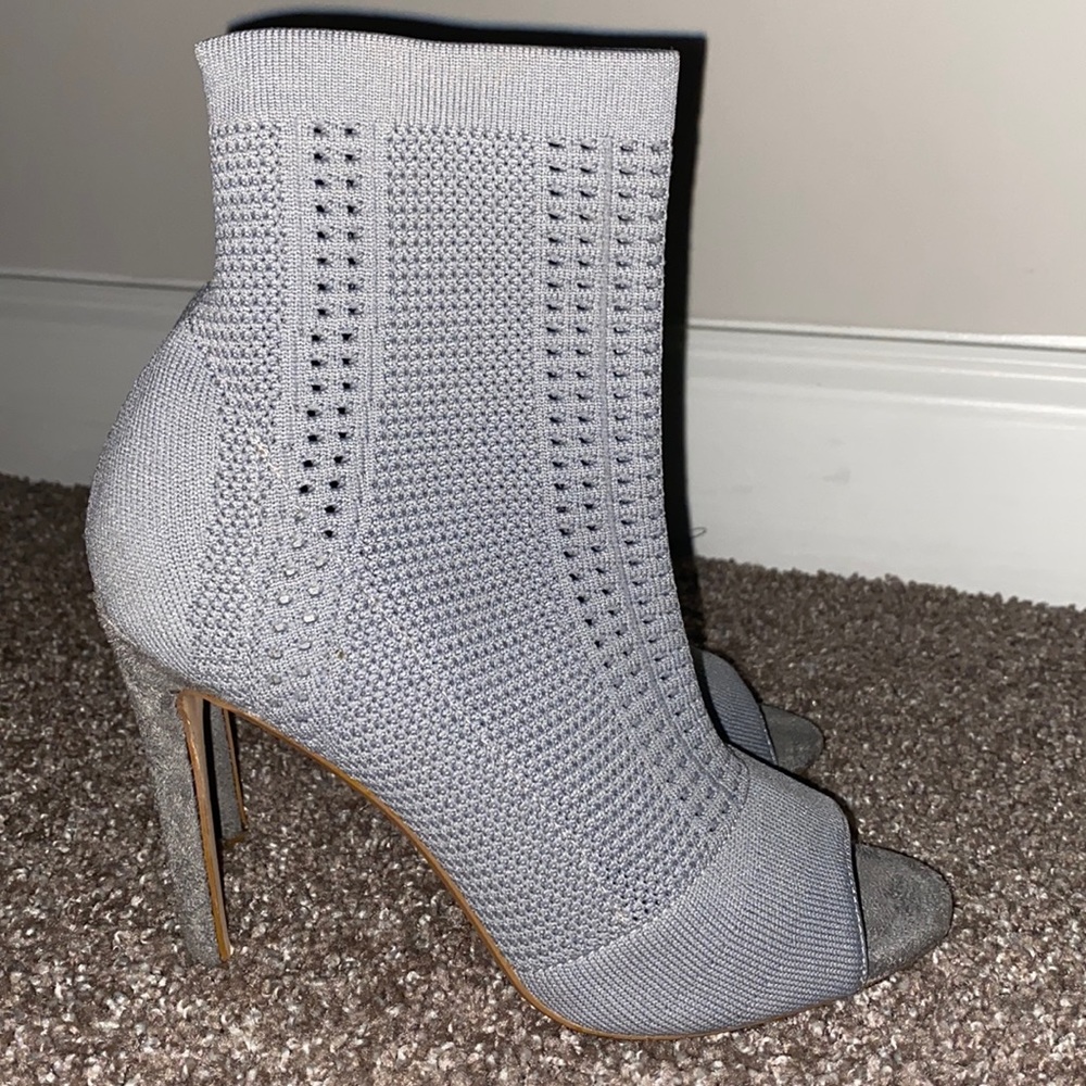 Cape Robbin Grey Heel